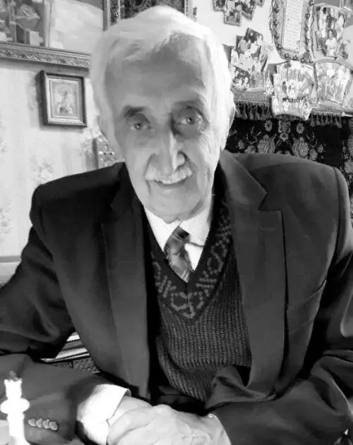 Родился в 1942 году Получив высшее педагогическое образование преподавал в - фото 9