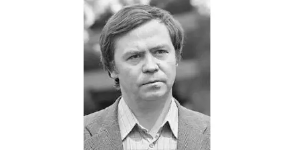 Писатель В Г Распутин За могилой знаменитого писателя можно увидеть странный - фото 119