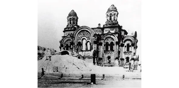 Разрушение собора в 1932 г Отсюда мы пройдемся по аллее ветеранов ведь весь - фото 27