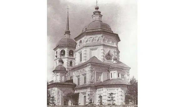Троицкая церковь За мощным силуэтом храма можно увидеть единственную в Иркутске - фото 7