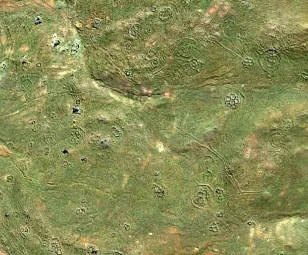 1 Снимок экрана с Google Earth показывающий лишь крошечную область в Южной - фото 1