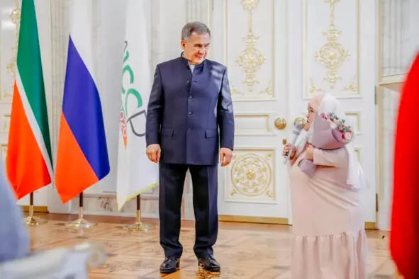 Регина Иванова и президент Республики Татарстан Рустам Минниханов Мечеть - фото 22
