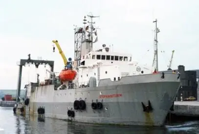 Спасательное судно Стефанитурм Неимоверным трудом водолазов на поверхность - фото 25
