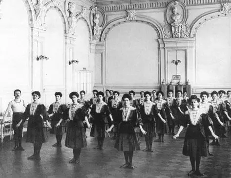 Сокольские упражнения гимнасток общества Польский сокол 1907 г Фотограф - фото 13