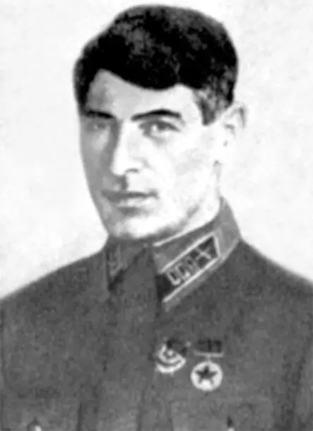 Г И Хетагуров начальник штаба 30й А командир левофланговой группы 8я - фото 17
