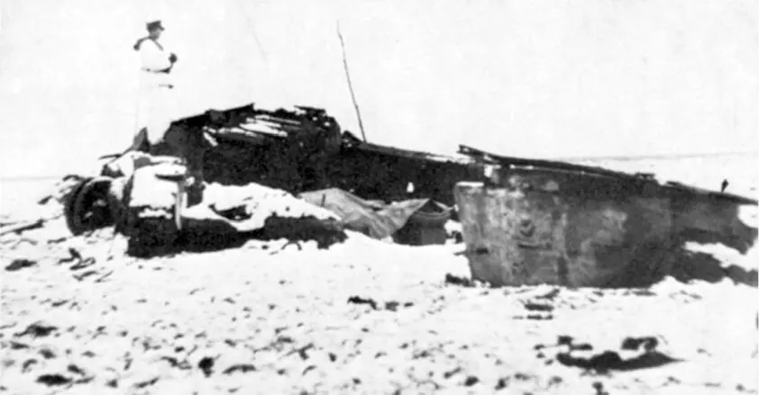 Советский танк Т3476 разрушенный внутренним взрывом Ближе к вечеру в - фото 44