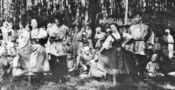 196107 Русский танец на природе Таня Воскресенская Валерий Ириков Эмма - фото 58