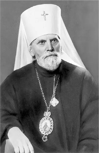 Митрополит Григорий Чуков Храм незадолго до этого был передан Церкви после - фото 37