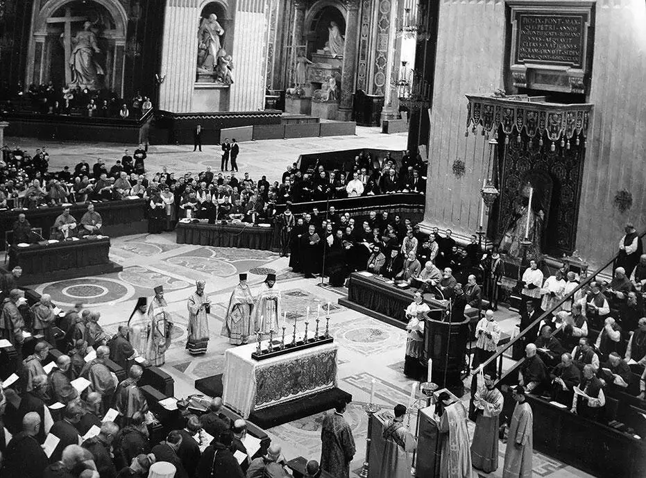 Русская литургия в соборе Святого Петра на II Ватиканском Соборе Благодаря ему - фото 57