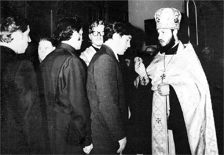 Всенощное бдение в академическом храме апостола Иоанна Богослова 1970е гг - фото 71