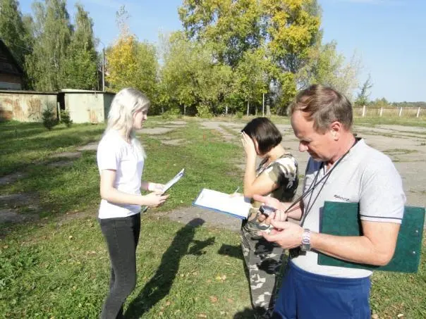 припахали помогать 4 октября у нас была тяжкая физкультура Наша группа - фото 23