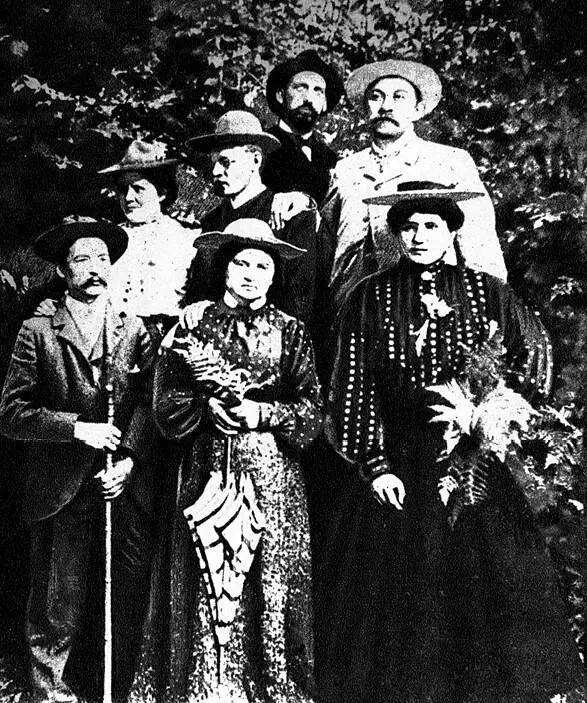 1904 г лето Швейцария Политэмигрантыновотеченцы cлева направо 1й ряд - фото 1