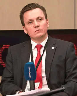Максим Черешнев член совета Фонда развития цифровой экономики член - фото 2