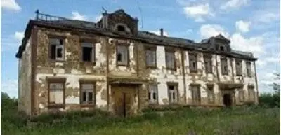 Здание администрации Гулага В Лобуе с жильем тоже была проблема Администрация - фото 17