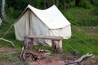 Палатка старой конструкции Я жил в палатке где в задней ее половине по всей - фото 5