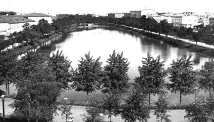 1891 г Вид на Чистые пруды со стороны Покровки Поблизости от бульвара - фото 17