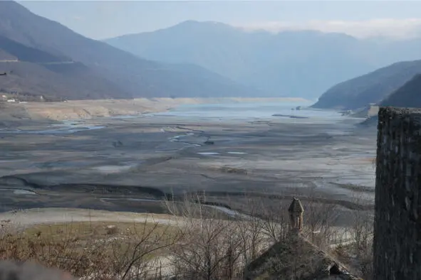 Водохранилище Жинвали вид со стен крепости Вид на водохранилище Жинвали со - фото 5