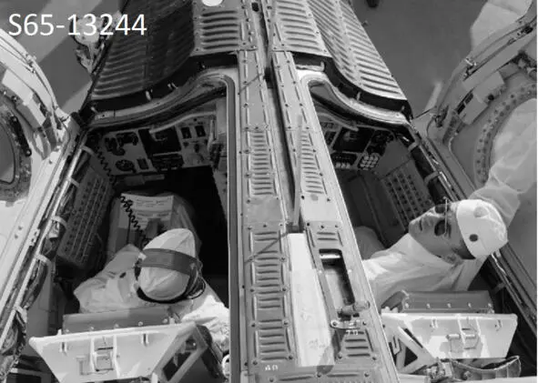 Там по мифологии НАСА максимальный нагрев конструкции Подпись к фотографии - фото 23