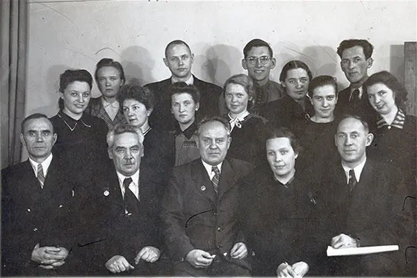 1108Коллектив кафедры ТНВ в начале 1950х годов 18 Ibid до заслуженного - фото 7