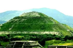 Пирамида Солнца самая крупная пирамида Теотиуакана Покоряя какоелибо - фото 79