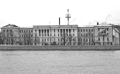 Михайловская артиллерийская академия Фасад по Арсенальной набережной Улица - фото 19