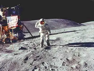 Неизвестный фальсификатор взял за основу фотографию NASA as1611318342 рис - фото 79