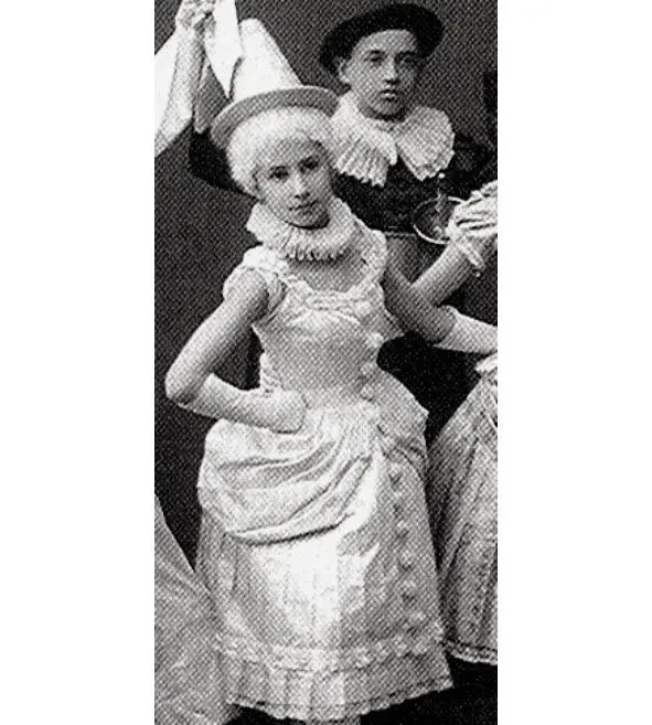 Маля Кшесинская в сцене Арлекинада 1885 г Об этом выступлении Александр - фото 18