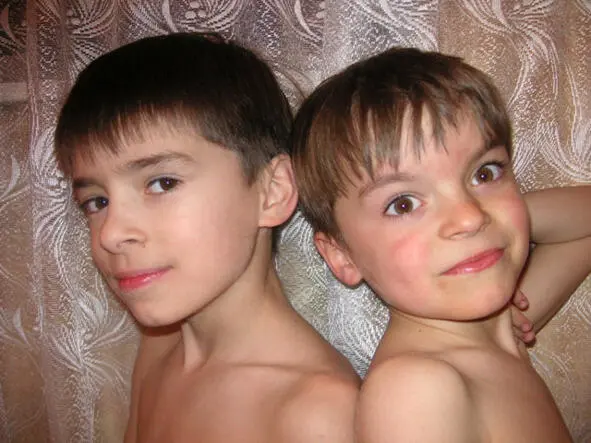 Алексей и Сергей Дед Сергей с внуками Сережей и Алешей - фото 64