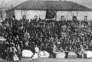 Партизанский отряд Т Вдовиченко хоронит погибших товарищей 1918 г Гетман - фото 12