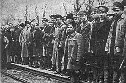 Партизанымахновцы 1919 г Батько Махно на вершине популярности Знамя - фото 27