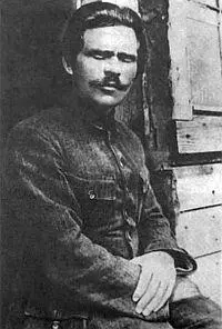 Нестор Махно в 1921 году Временные союзники Махно и командир - фото 30