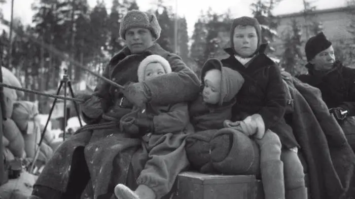 Эвакуация жителей пограничных районов в глубь Финляндии В начале ноября - фото 32