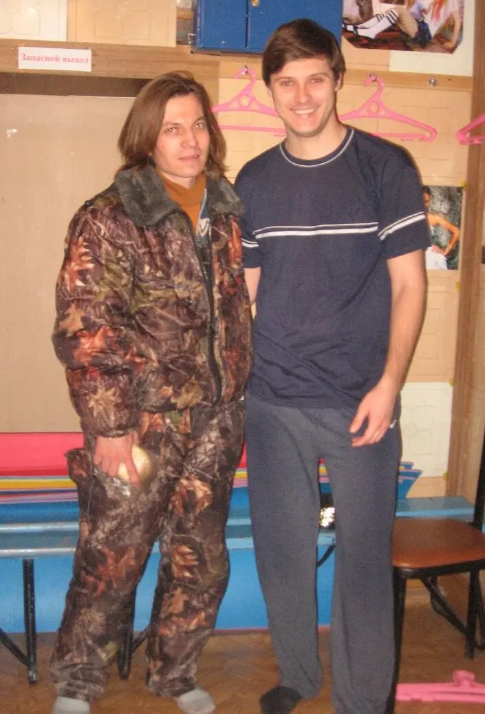 1 Владимир и Алексей на йоге у Ашока Декабрь 2008 г Вова и сам по себе был - фото 1