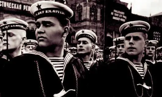 Курсанты 3го курса ВВМУ им Фрунзе на параде в Москве 1937 г Да военный - фото 59