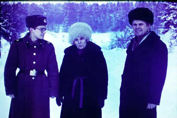 Я мама и папа 27 декабря 1986 года Перед моргом стоял катафалк обычная - фото 107