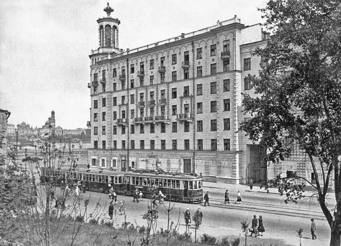 Трамвай на Большой Полянке Фотография 1947 г Безжизненные гиганты занявшие - фото 30