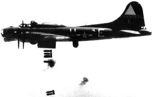 Бомбардировщики Б17 над Германией Налеты авиации союзников заставляли - фото 5