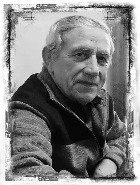 Родился 6 января 1941 года в Омске Окончил Омский строительный техникум - фото 8