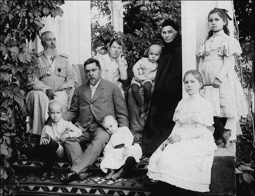 Василий Ильич Сафонов его отец мать жена и дети на даче в Кисловодске 1900 - фото 8