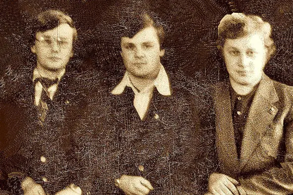 Северные братья слева направо Юрий Иванов Чуна Александр Киреев - фото 30