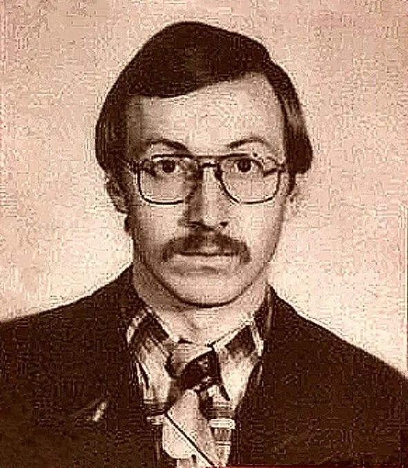 Сергей Александров первый секретарь Катангского РК ВЛКСМ 19801986 годы - фото 31