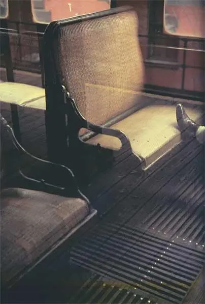 Нога в вагоне метро 1954 Без названия 64058 2007 Тодд Хидо Todd Hido - фото 15