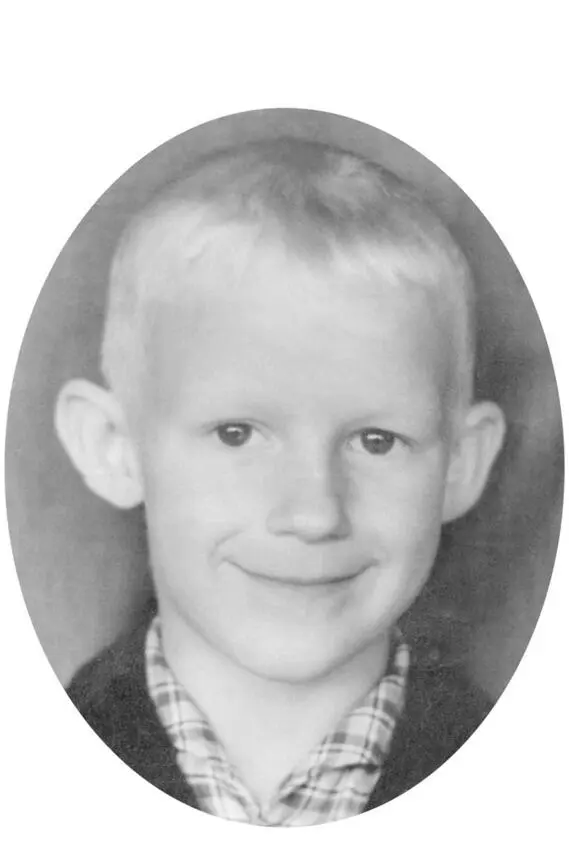Саша Корнеев 55 лет 1961 год Коломна Когда мне было пять лет Джон - фото 1