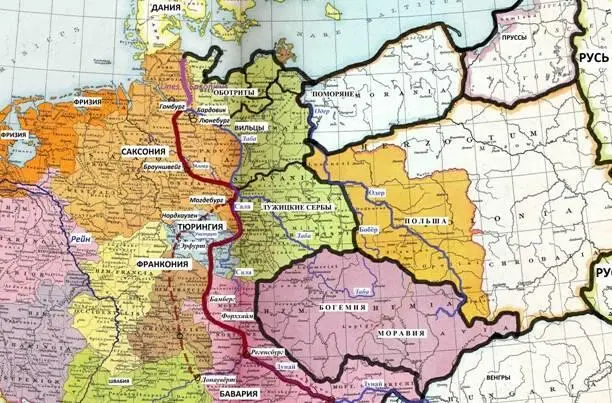 Союзы западных славян и их соседи в 9 веке В верхней части на север от - фото 1