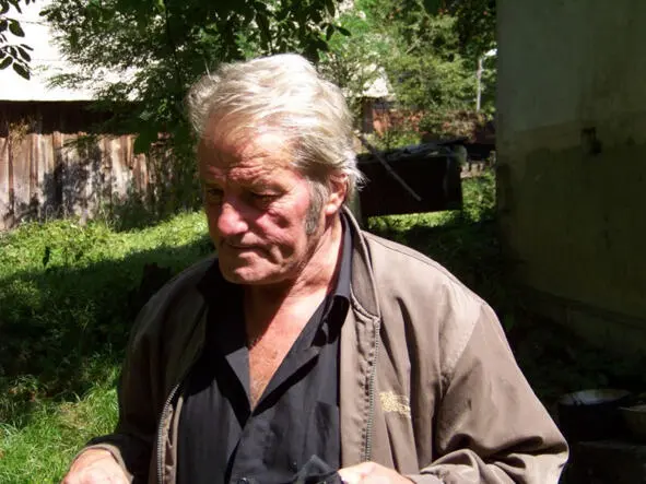 Николай Акобия Наш лагерь во дворе Николая С Николаем нас связывает дружба - фото 8