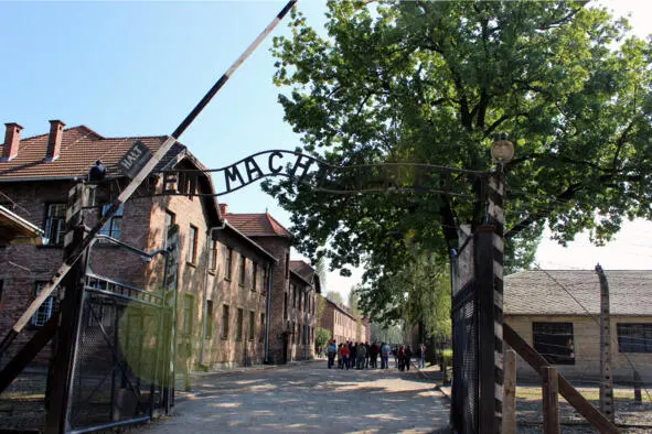 Нацистский лагерь смерти Аушвиц I в г Освенцим Польша Когда я начинала - фото 2