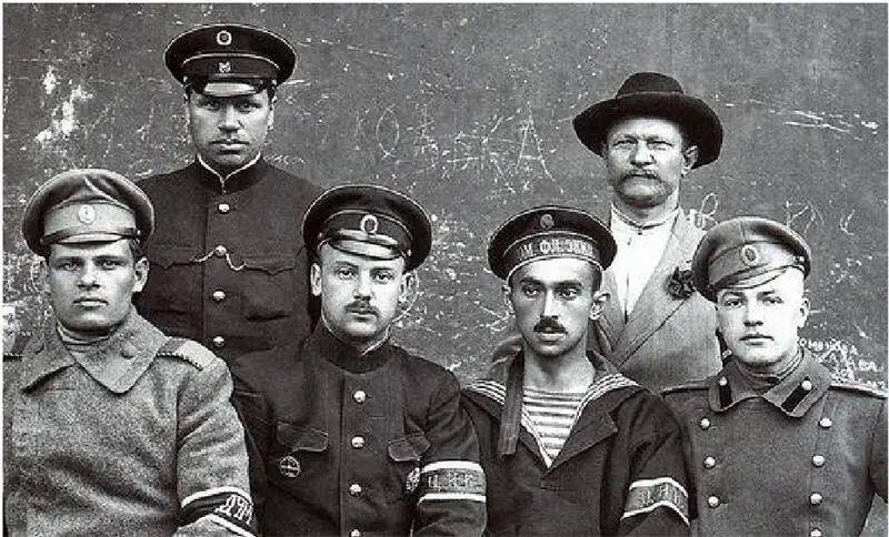 Члены ЦИКа 1917 год Но вскоре большевики нашли себе более дисциплинированных - фото 16
