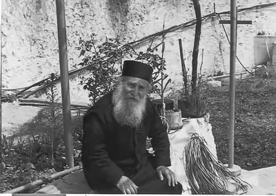 Старец Иосиф Ватопедский Будущий старец схимонах Иосиф родился на острове Кипр - фото 2