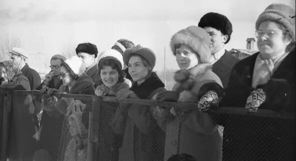 Жители СССР умели обходиться малым Но всегда старались выглядеть достойно - фото 9