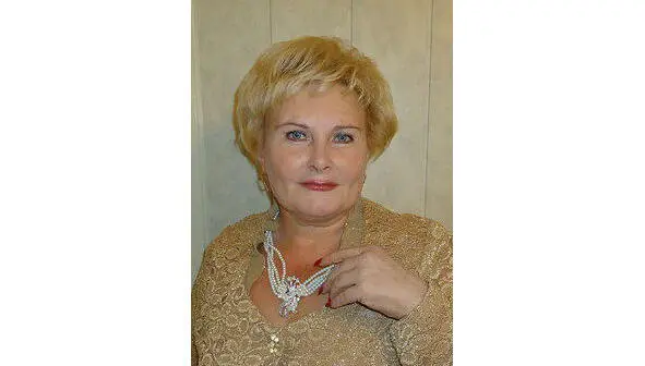 Я Заяц Екатерина Николаевна родилась в 29 октября 1962 году Более 40 лет - фото 1